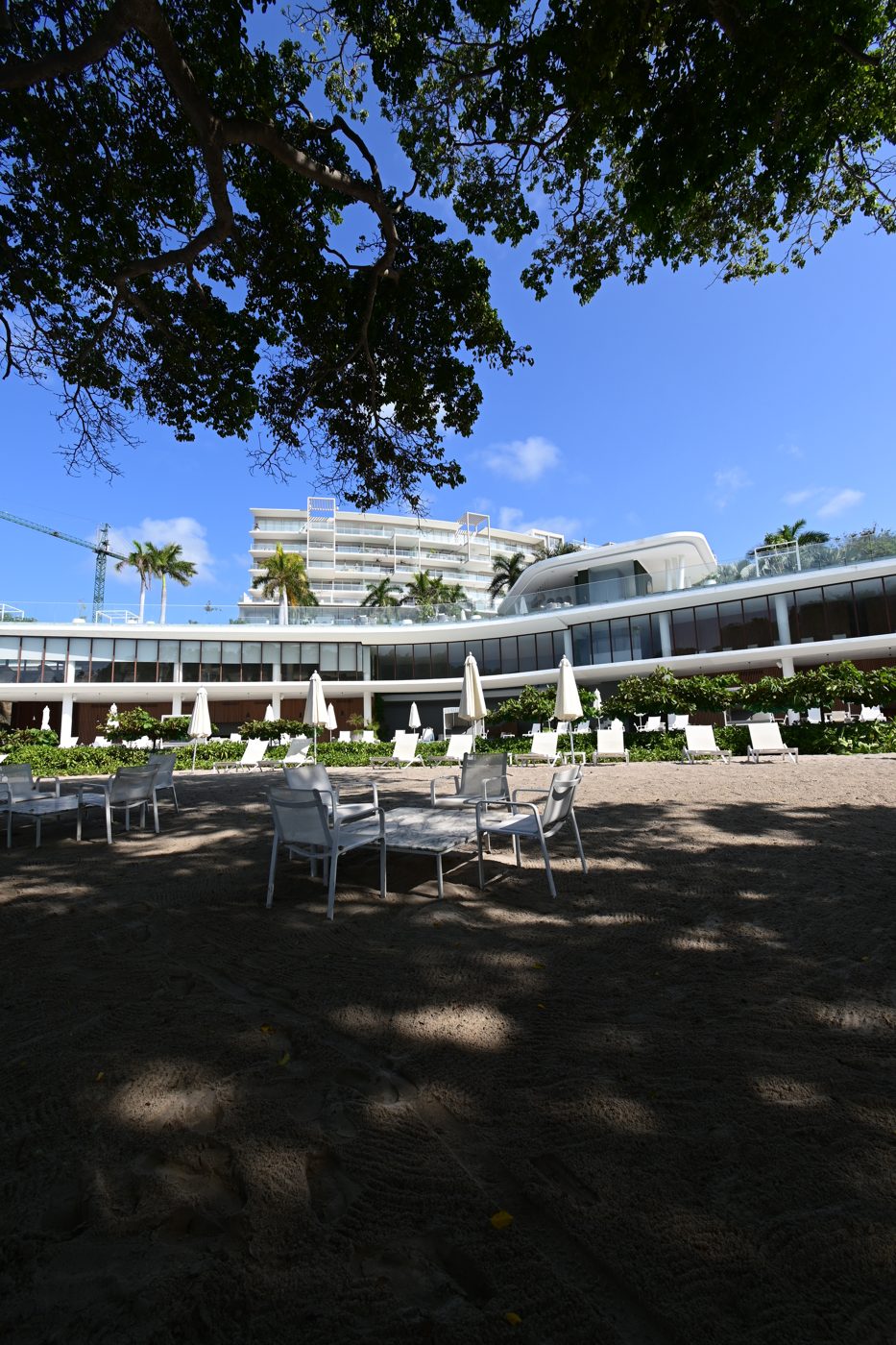 Club de playa frente al mar
